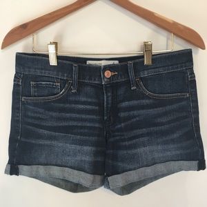Abercrombie & Fitch Shorts with Stretch. Dark Wash